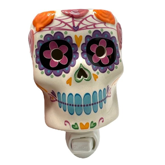 Day of the Dead Sugar Skull Wax Warmer Plug In Night Light New - Picture 3 of 6